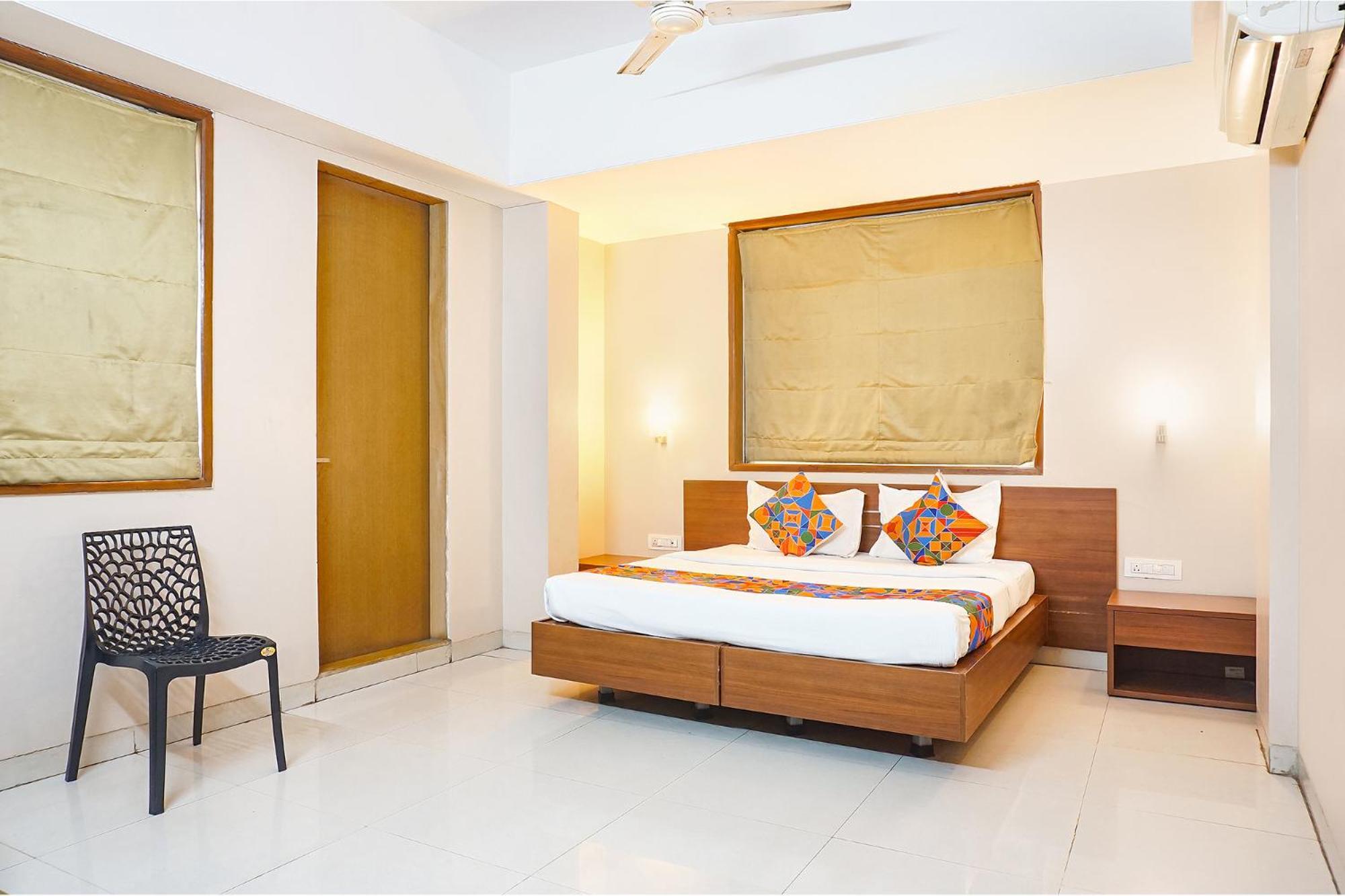 Fabhotel Classic Executive Phursungi 外观 照片